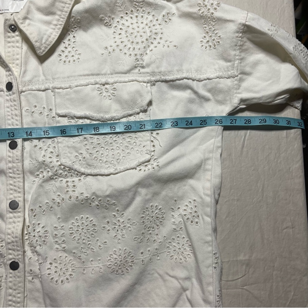 ZARA White Eyelet Button-Up Jacket - Picture 5 of 6
